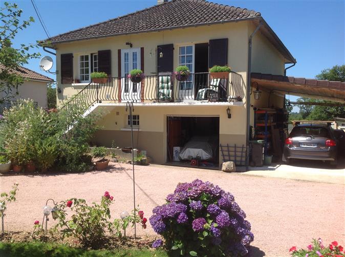 Hus til salg i Mezieres sur Issoire