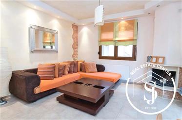 Prodaje se stan u prizemlju Afitos površine 65 m2!!