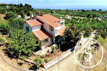 Villa For Sale, With Views And A Gorgeous Garden!! N. Skioni!!