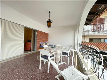 Home Close To The Beach With 40 M Balcony For Out Door Living!!