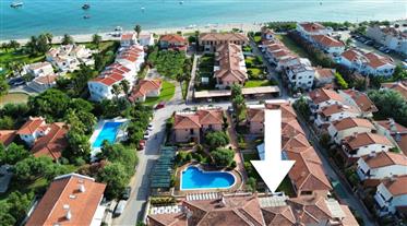Seaside Living, Shared Pool, Only 70 M To The Beach!!