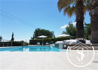 Gorgeous Villa & Guest House In The Thriving Town Of Kriopigi With 2 Pools!!