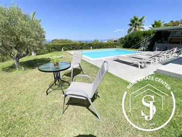 Country Home With Private Garden And Pool!!