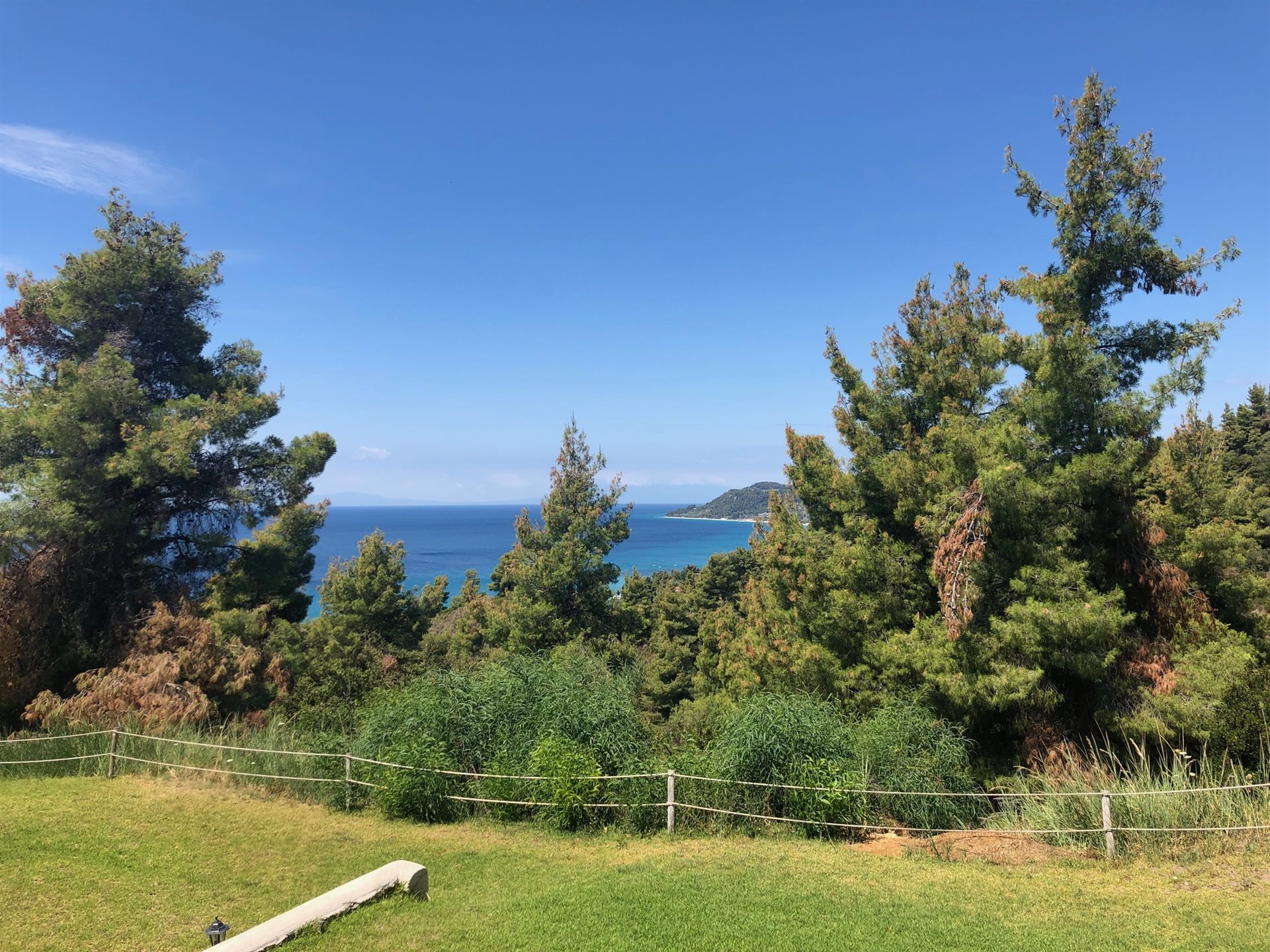 Villas nouvellement construites avec vue imprenable sur la mer et piscines