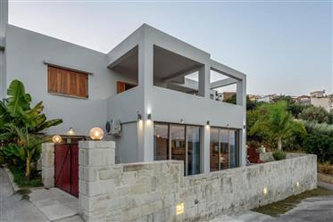 Villa rénovée à vendre « Nea Kydonia - Stalos »
