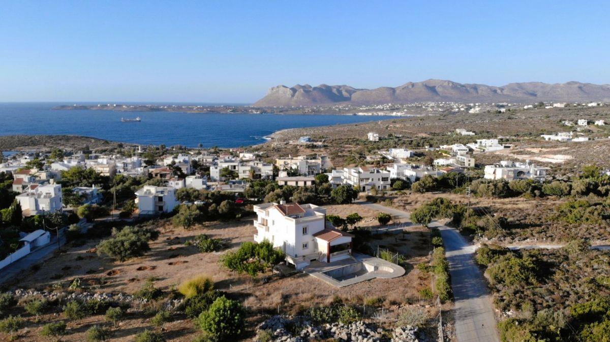 Luxury Villa for Sale in Agios Onoufrios, Kounoupidiana - Akrotiri