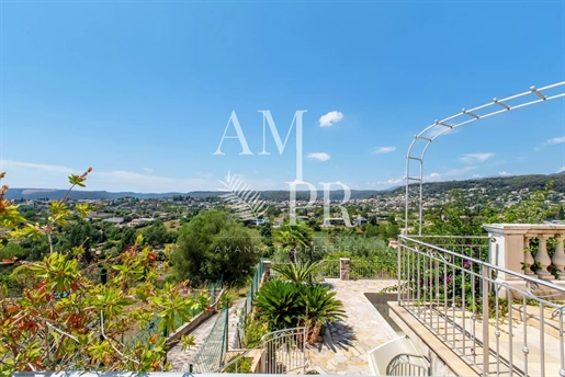 Saint Paul de vence villa à moderniser avec piscine