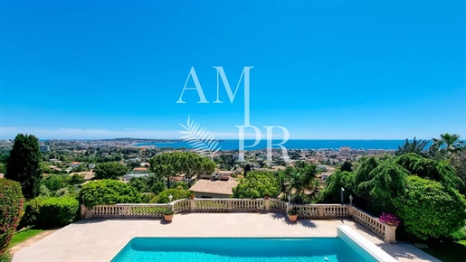 Sole Agent Amanda Properties: Close to the beach - Enclosed estate - Panoramic sea view