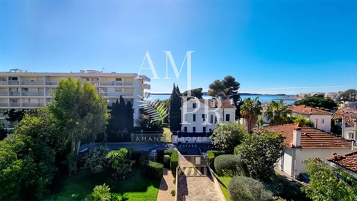Cannes Palm Beach - 4-room flat to renovate - Sea view