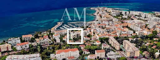 Cannes Palm Beach - Appartamento di 4 locali da ristrutturare - Vista mare