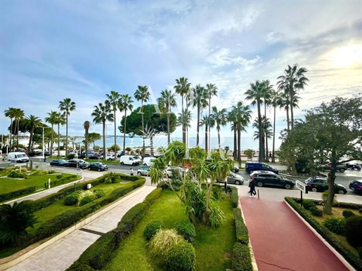 Cannes Croisette - Appartement 3 pièces de 57 m2 - Vue Mer
