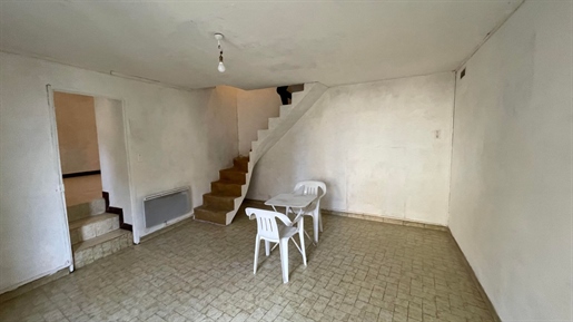 Opportunity to be seized! Village house to renovate 15 km east of Bergerac!