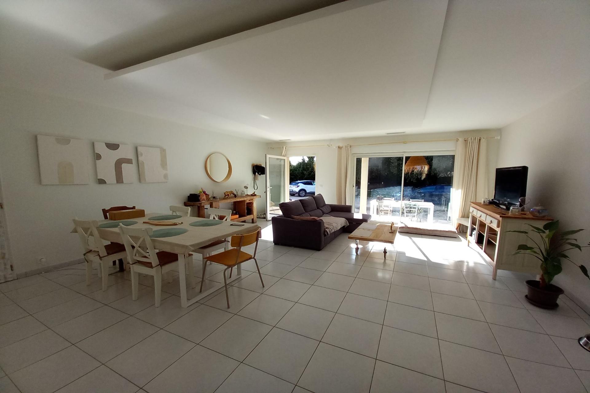 Purchase: House (30700)