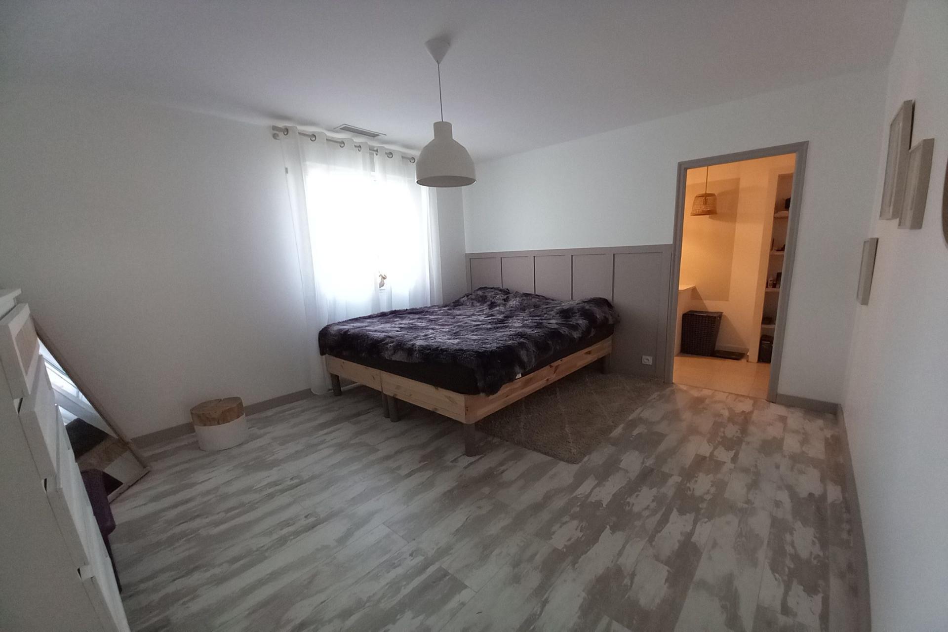 Purchase: House (30700)