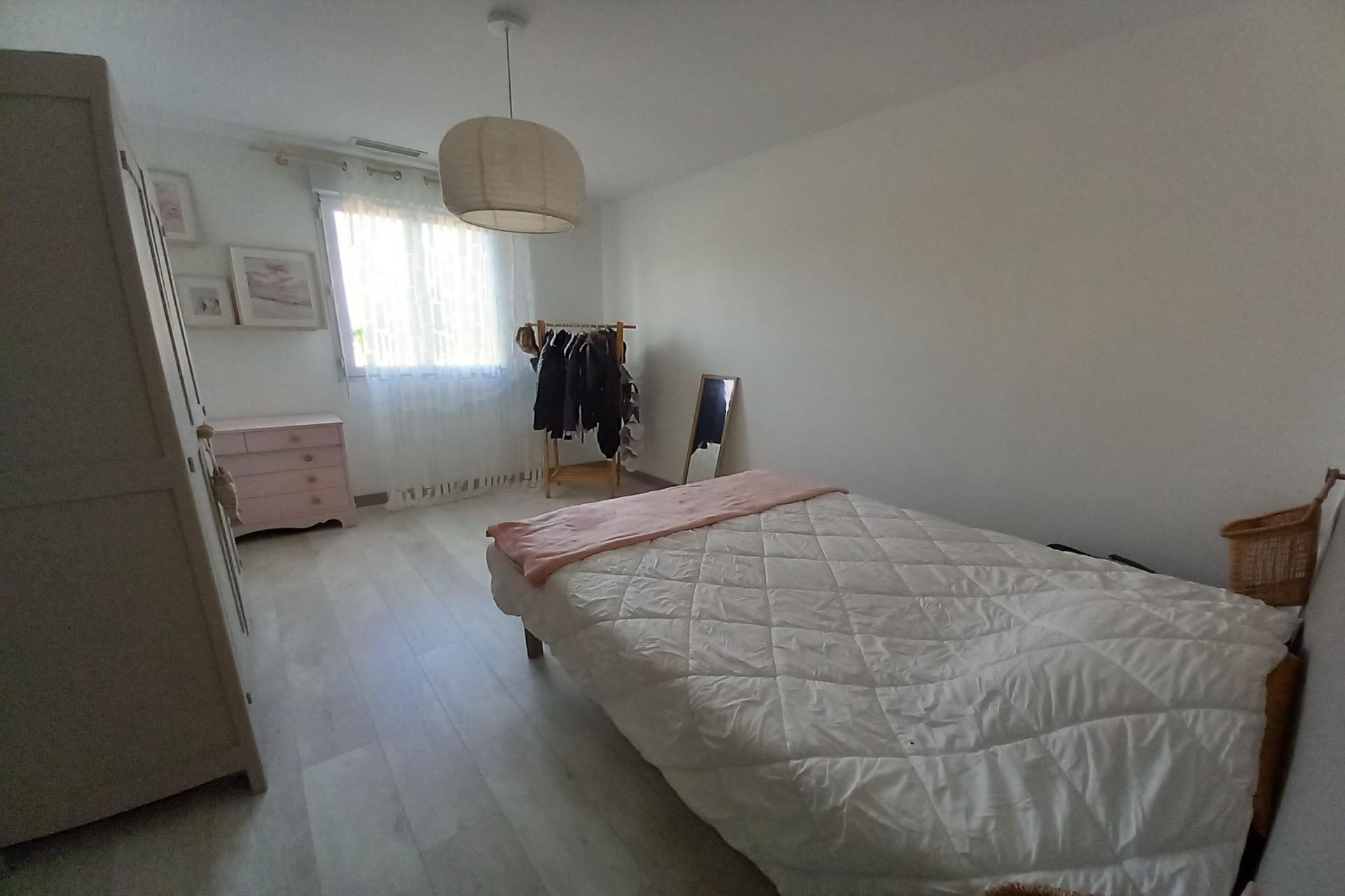 Purchase: House (30700)