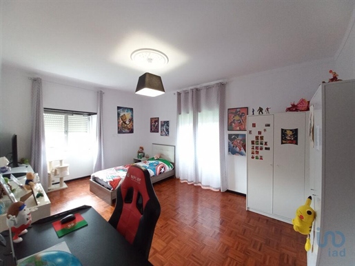 Home / Villa with 3 Rooms in Braga with 570,00 m²