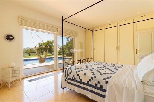 Fantastic 3 Bed Single Level Villa With Sea View, Garage And Pool For Sale Near Praia Da Luz