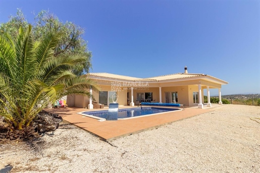 Fantastic 3 Bed Single Level Villa With Sea View, Garage And Pool For Sale Near Praia Da Luz