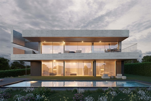 Fantastic Villa T4 With Contemporary Architecture In Praia Da Luz, Lagos