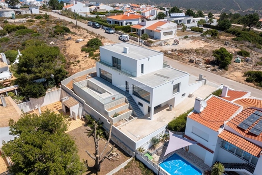 Modern 4 Bed Villa Under Construction With Pool Garage And Distant Sea Views.