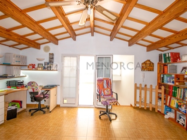 Two story flat with 3 bedrooms and 2 bathrooms in Alaior.