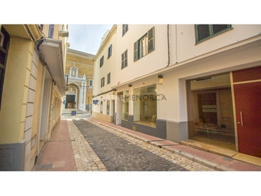 Commercial premises for sale in the center of Mahón