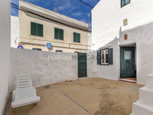Tradionnelle maison avec patio à vendre à Sant Lluís
