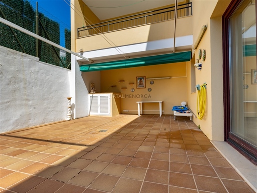 House with patio and swimming pool in the centre of Es Castell