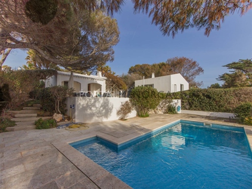 Villa for sale with tourist license and sea views