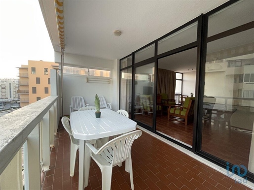Apartment with 2 Rooms in Faro with 93,00 m²