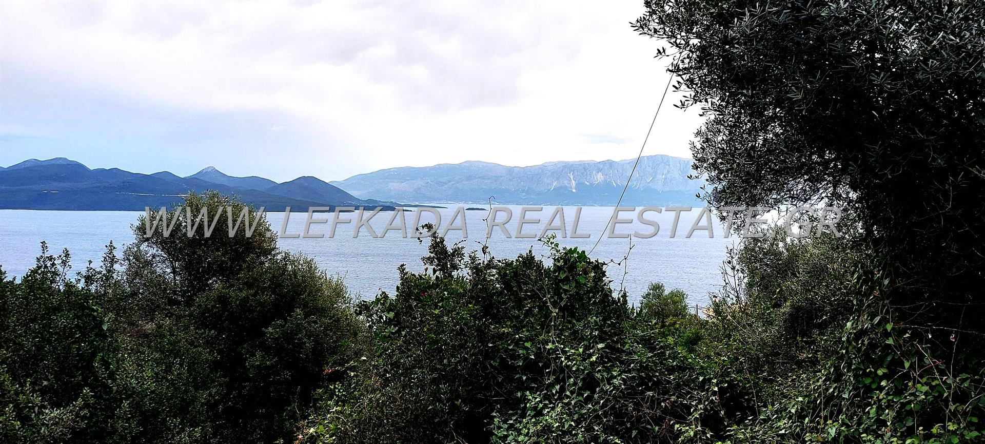 Plot of land with panoramic sea view in Nikiana Lefkada