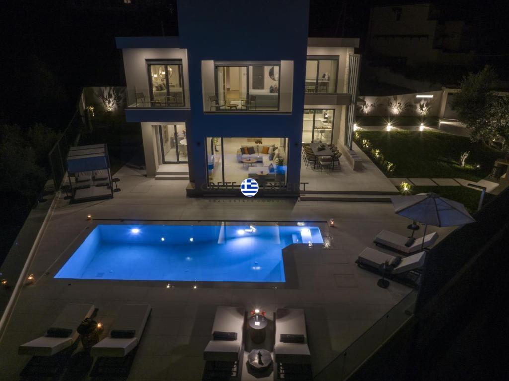 957676 - Villa For sale, Armenoi, 255 sq.m., €2.000.000
