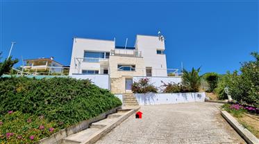 For sale vila with swimming pool in Kritharia Magnesia