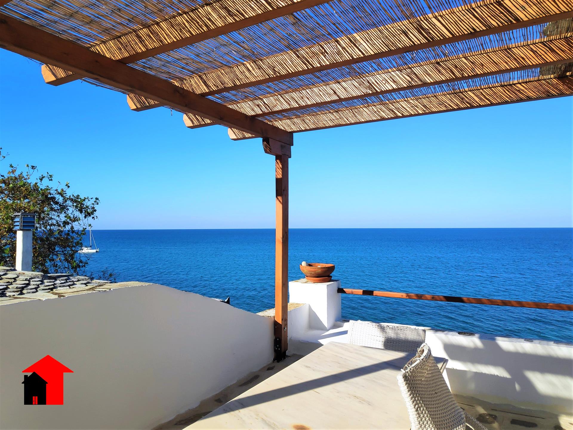 For sale seaside apartment in Agios Ioannis Pelion