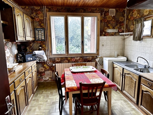 Sale town house, 10 rooms, approx. 180 m2, on land of 30.37 ares, Rougemont 148,400 euros