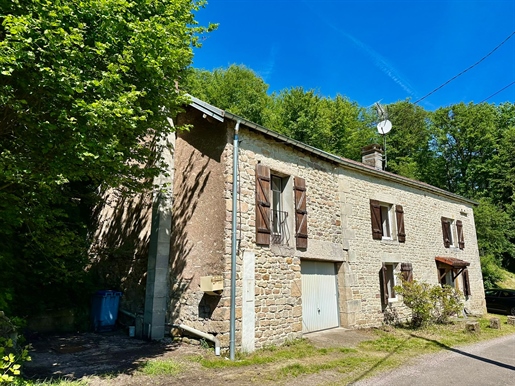Sale stone house to renovate, 6 rooms, land of 5263 m2 Fougerolles €137,800