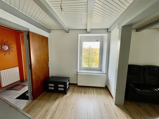 Verkauf renoviertes Dorfhaus, 8 Zimmer, 238 m2, Grundstück von 610 m2 Clairegoutte 252.000 €