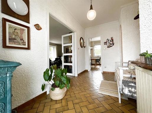 Sale semi-single storey house, 5 rooms, approx. 96 m2, on land of 16.60 ares Saint Germain €241,500