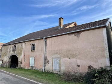 Sprzedam dom wiejski do remontu 5 pokoi Luxeuil Les Bains 36500 euro