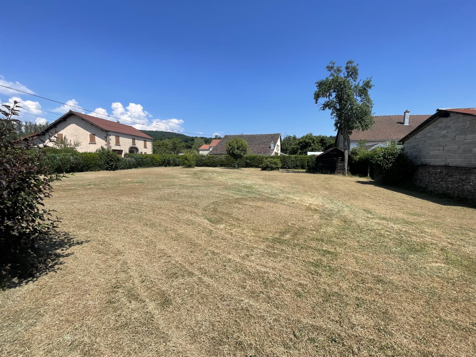 Vente maison sur sous-sol, 4 pièces, sur terrain de 21,35 ares Lure