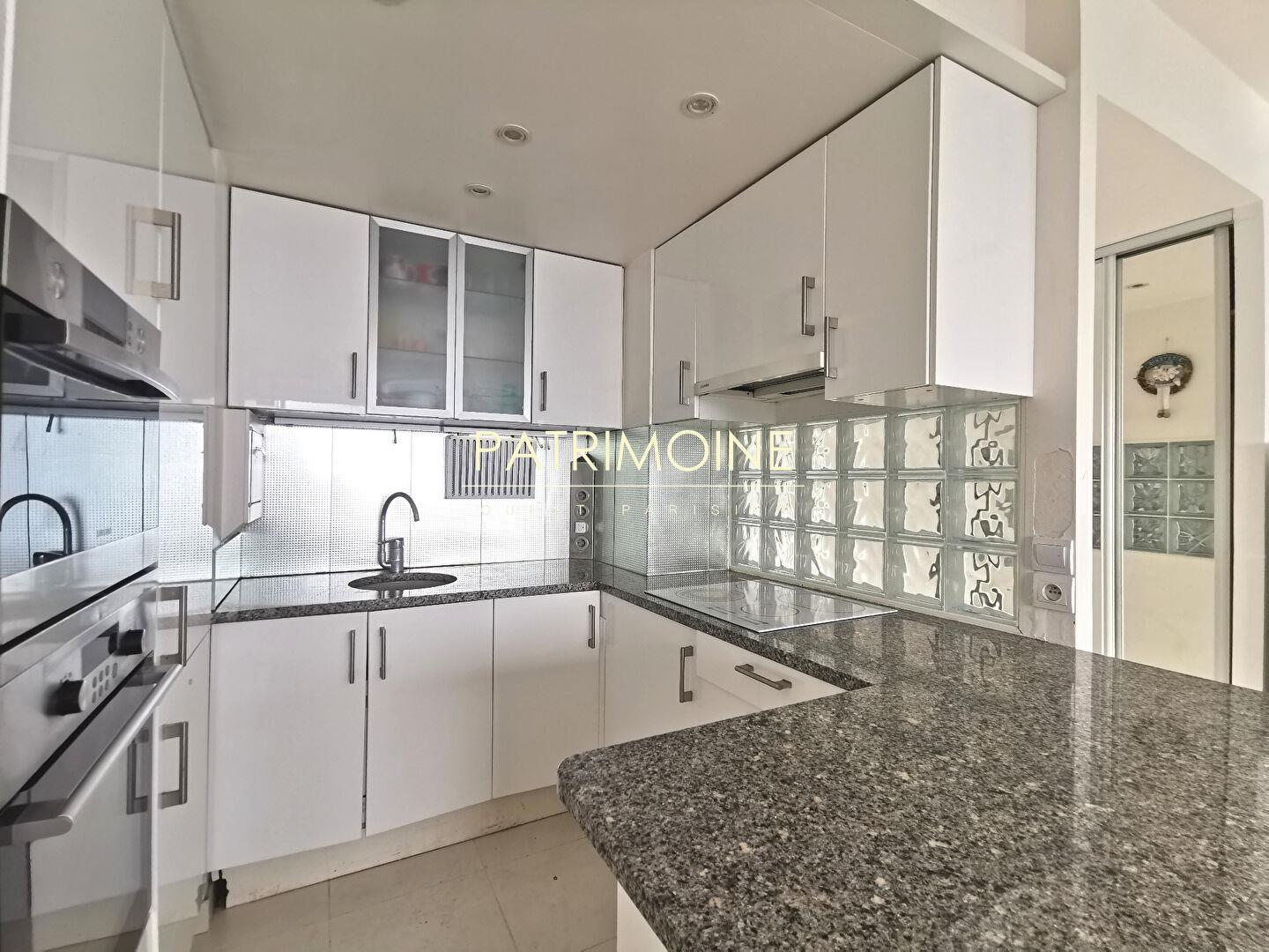 Purchase: Apartment (92800)