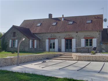 Renovated farmhouse 25 minutes from Montmorillon 86