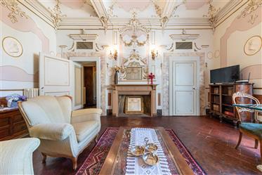 Magnificent Apartment in the Ancient Cortona