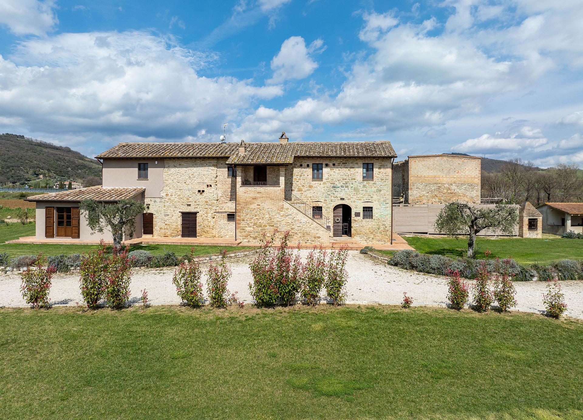 Casale ristrutturato nelle vicinanze di Assisi