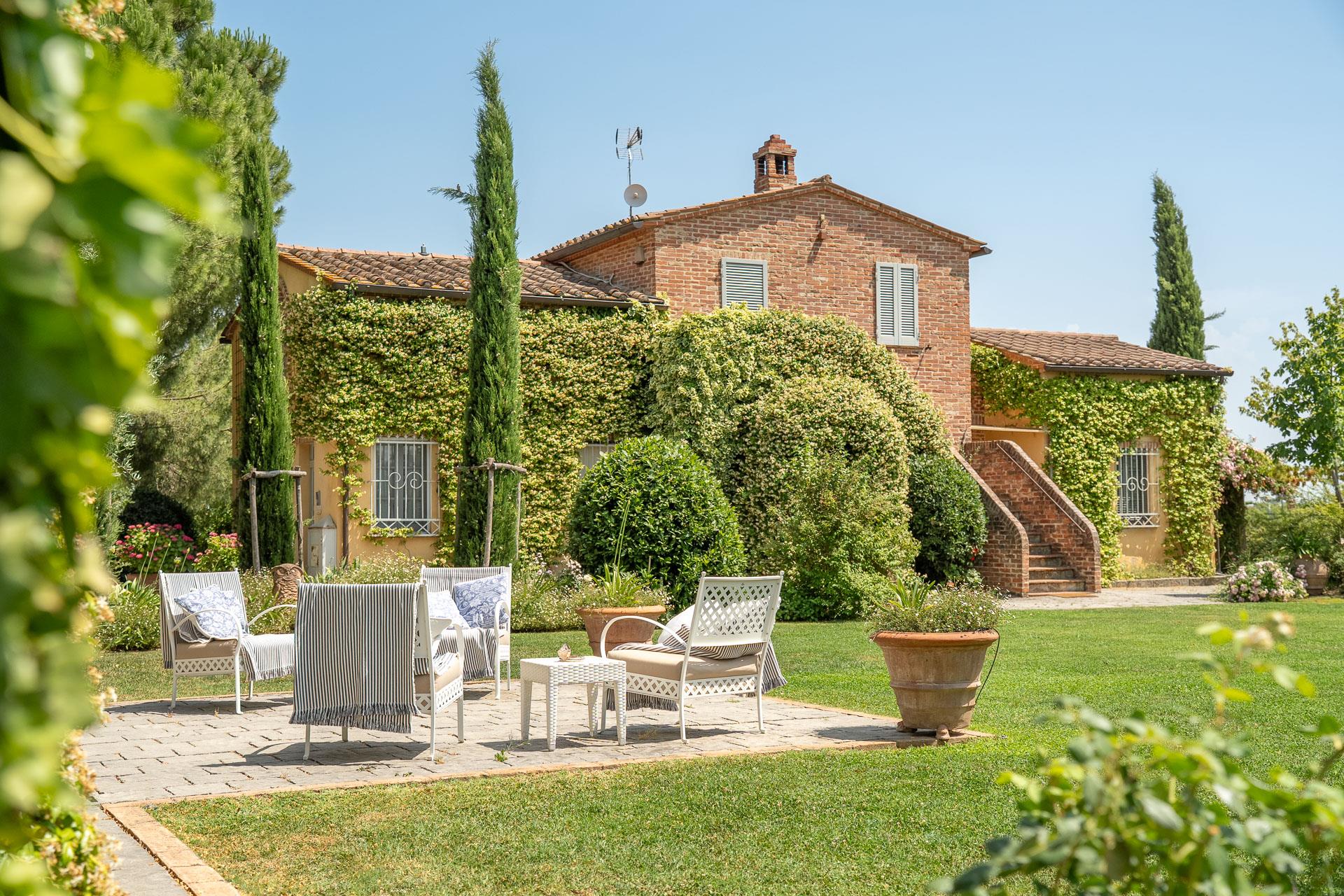 Prestigious property in the heart of Val di Chiana