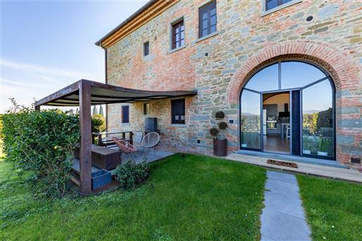 Exclusive apartment in farmhouse with private garden and swimming pool