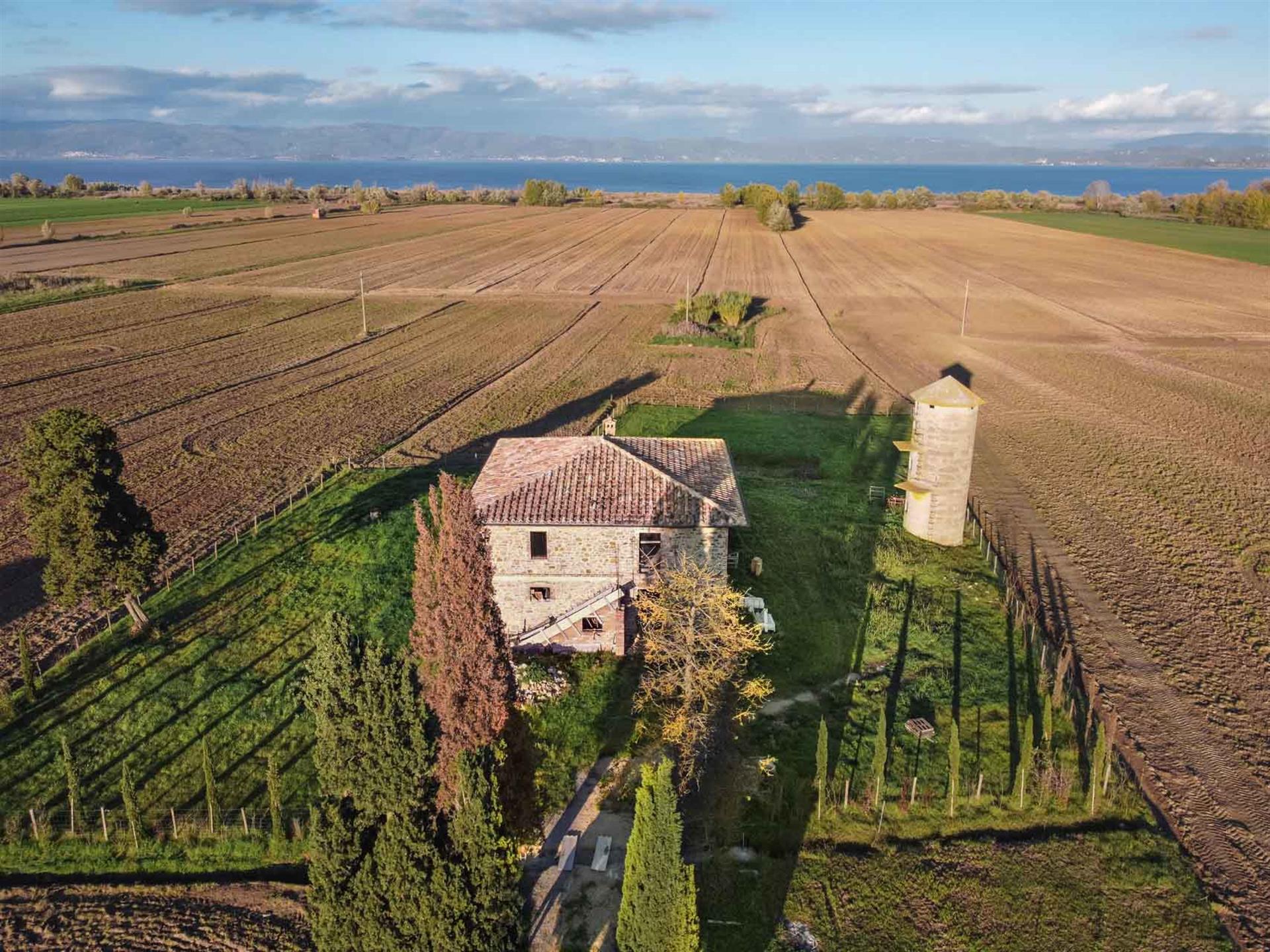 Ferme de classe A sur les rives du lac Trasimène