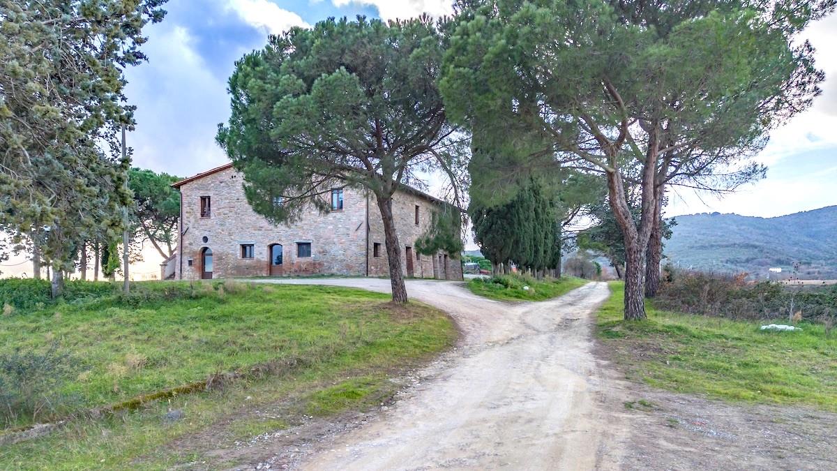 Farmhouse in the Umbrian countryside