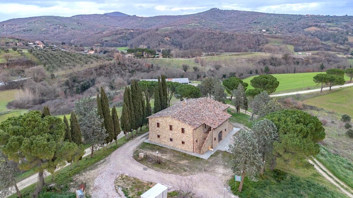 Farmhouse in the Umbrian countryside