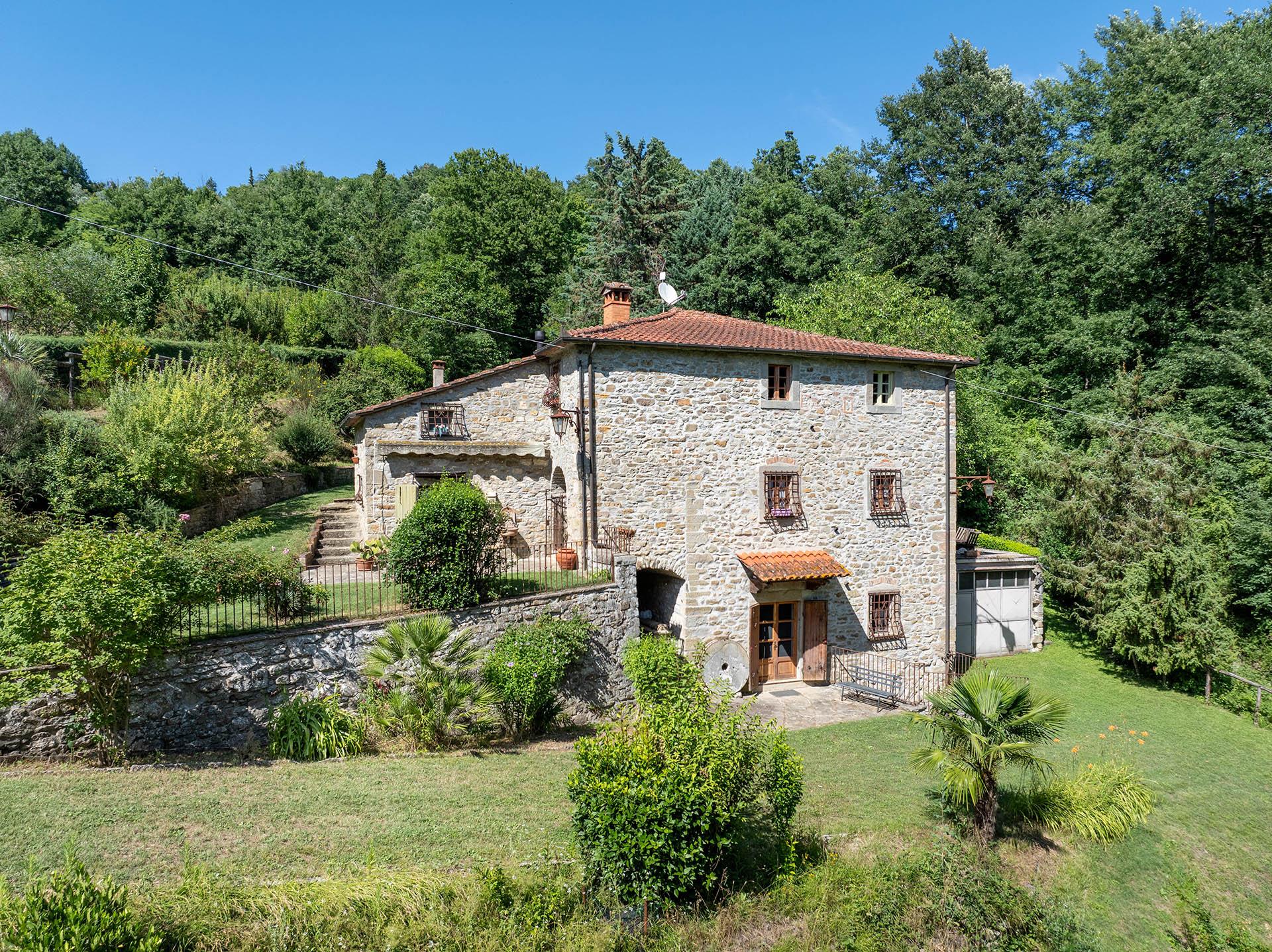 Schöne Steinmühle aus den 1600er Jahren